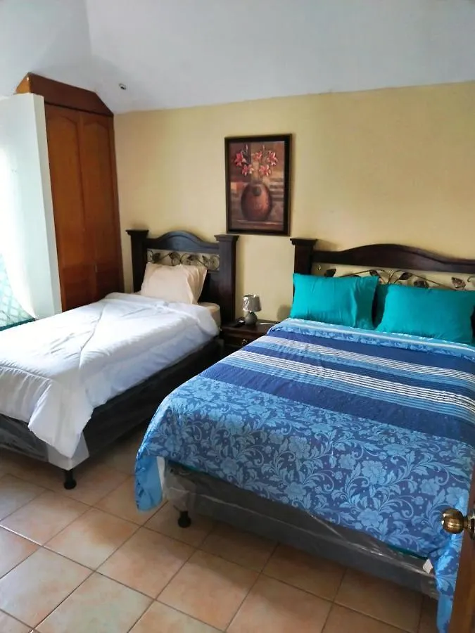 Hotel El Ático Guatemala 0*,